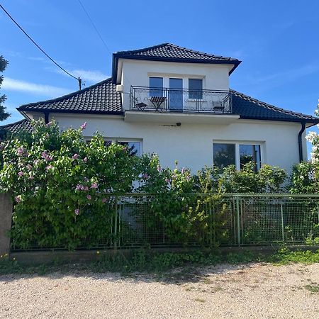 Jelenec House Exterior foto